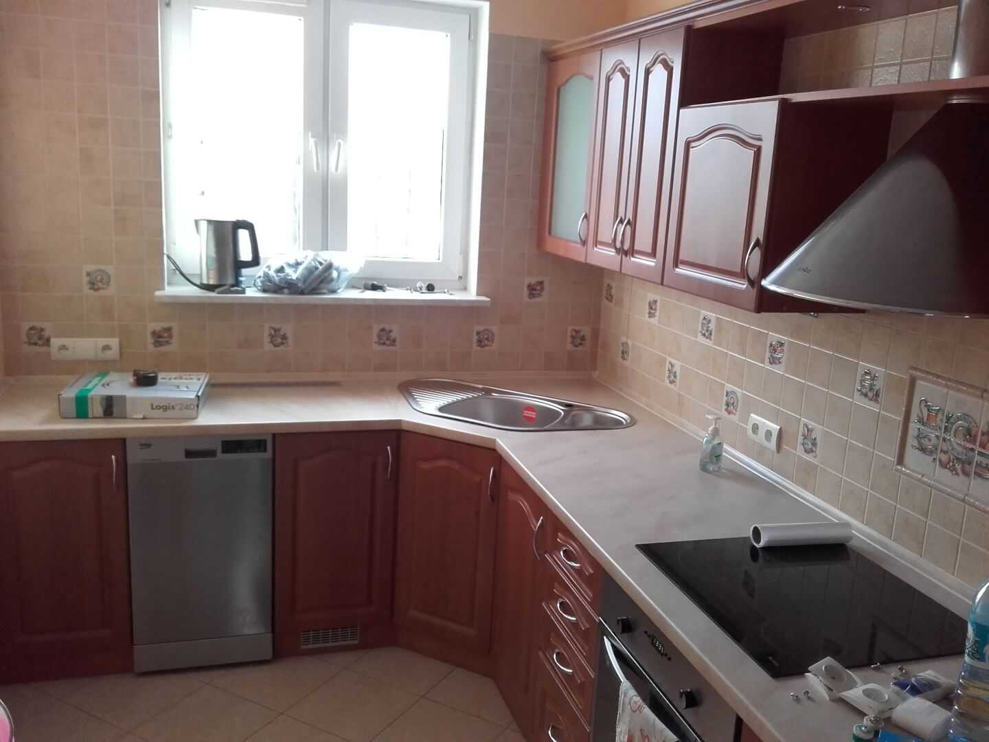 Meble kuchenne z frezowanymi frontami