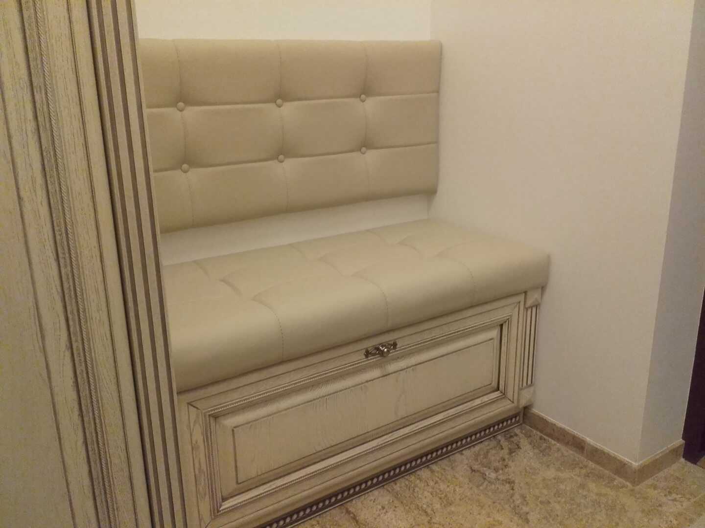 Szuflada na buty jako korpus siedziska