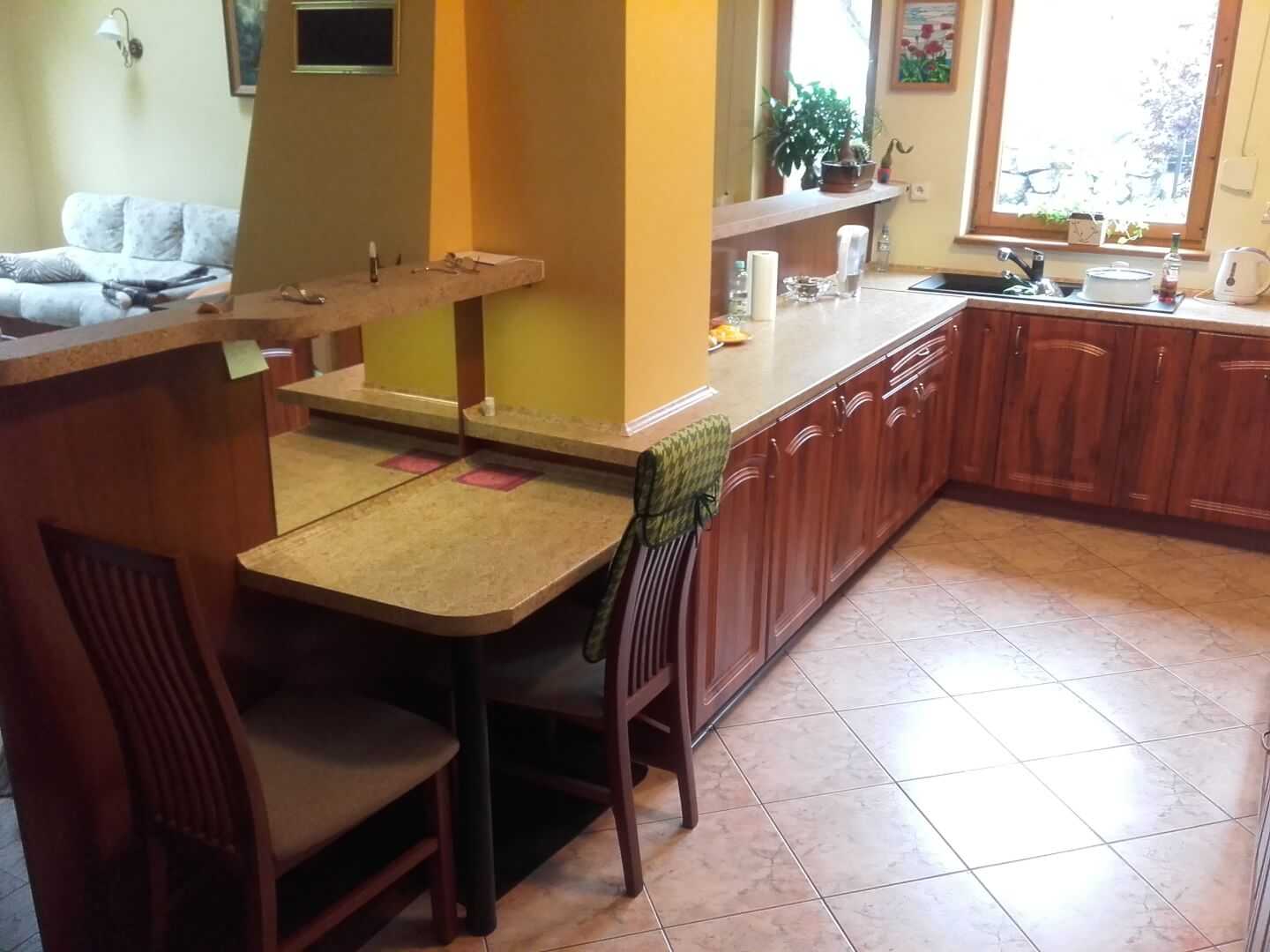 Meble kuchenne z frezowanymi frontami